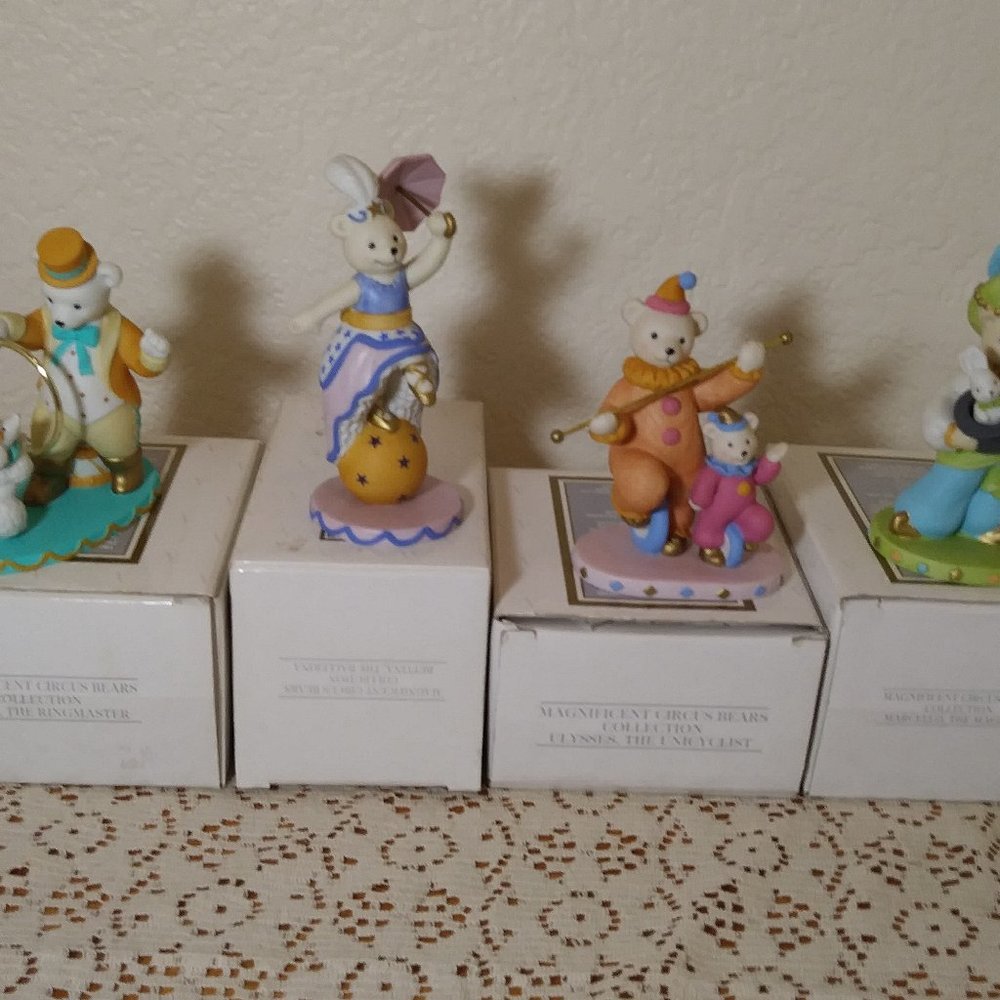 Magnificent Circus Bears Collection